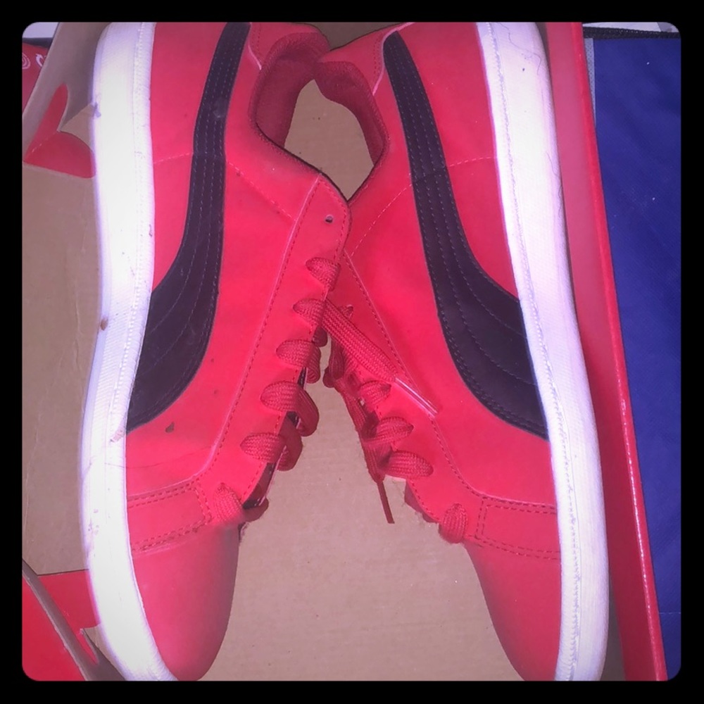 Puma Sneakers